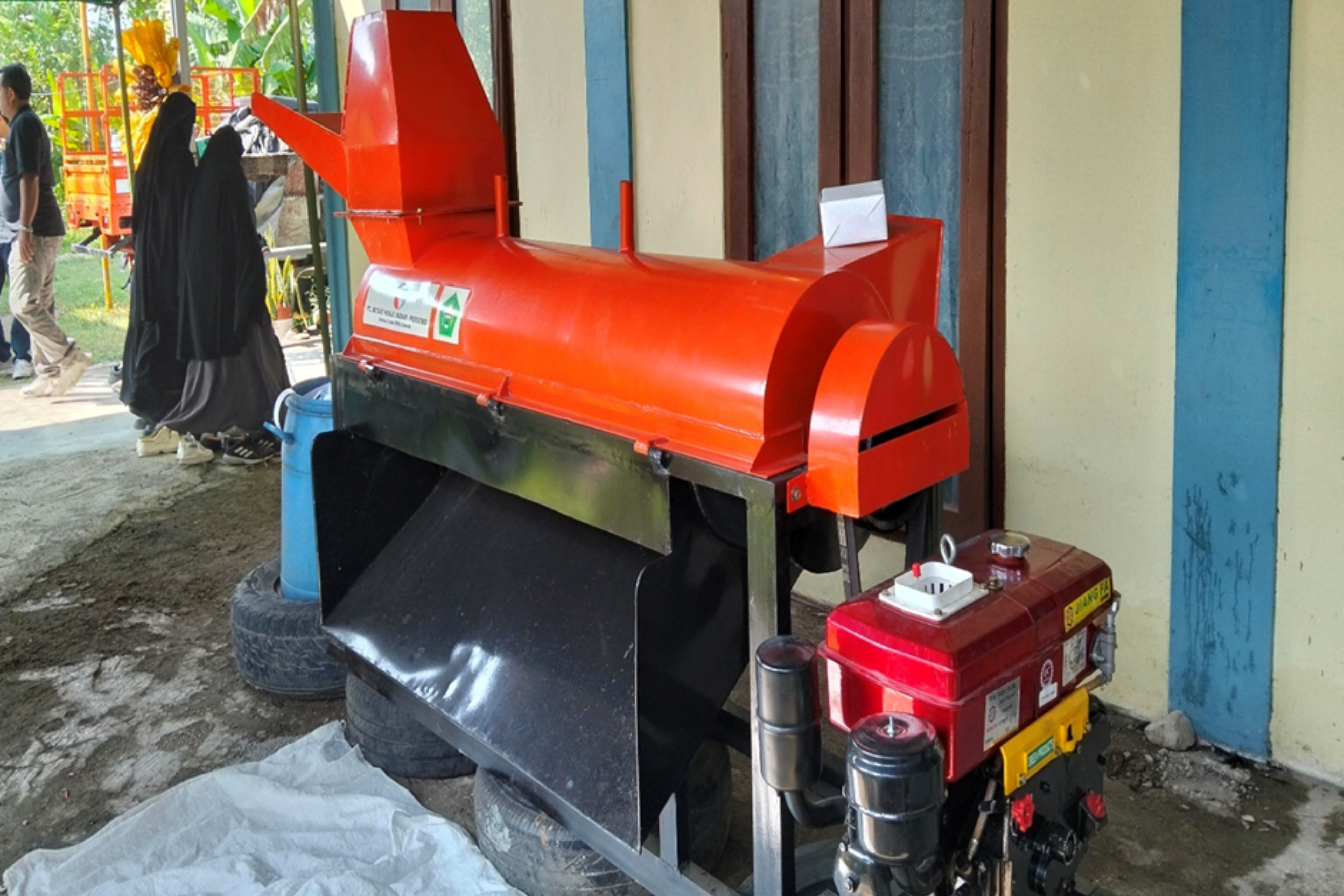 fakultas teknik ciptakan inovasi mesin pemilah sampah kertamukti 2025 universitas kampus bekasi unisma islam 45 (1)