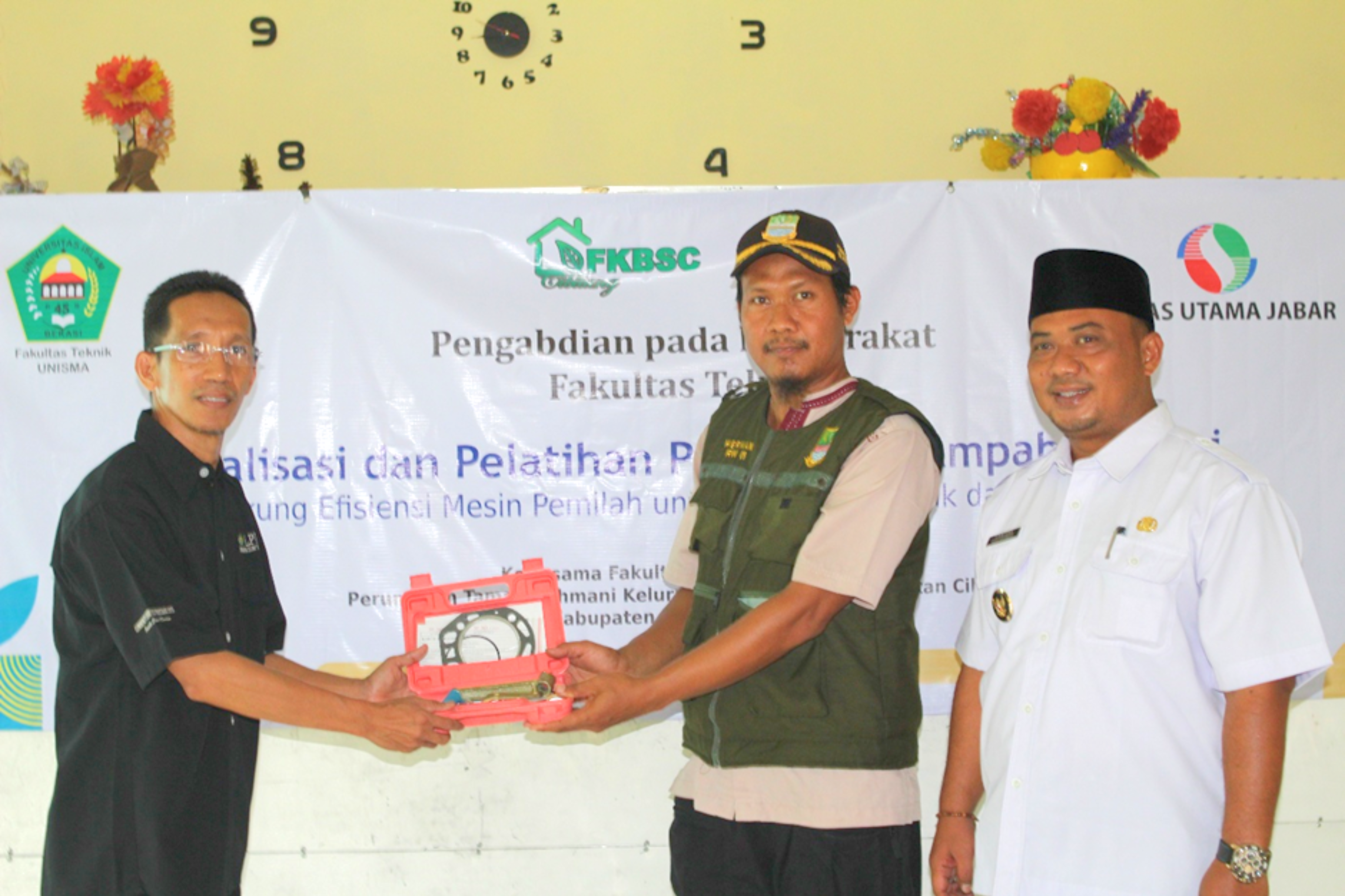 fakultas teknik ciptakan inovasi mesin pemilah sampah kertamukti 2025 universitas kampus bekasi unisma islam 45 (3)