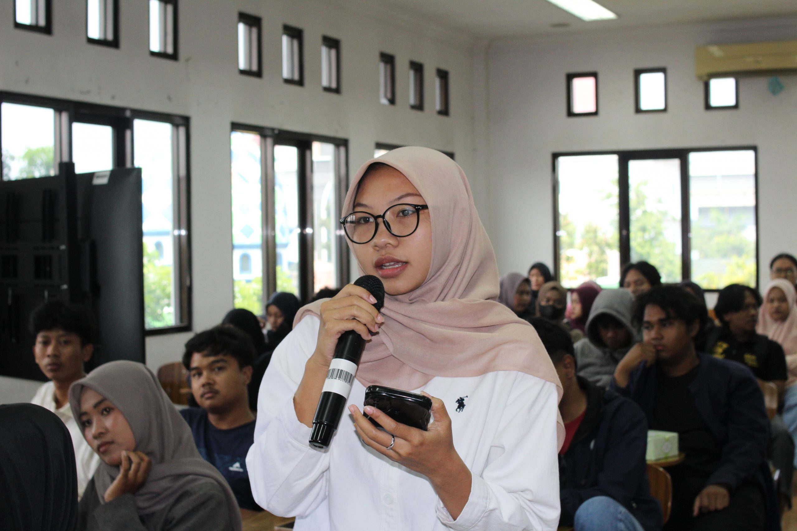 UNISMA Bekasi Gelar Seminar KWU 2025 Dorong Mahasiswa Kampus Bekasi Jadi Wirausahawan Digital (10) UNISMA Bekasi Gelar Seminar KWU 2025 Dorong Mahasiswa Kampus Bekasi Jadi Wirausahawan Digital (10)