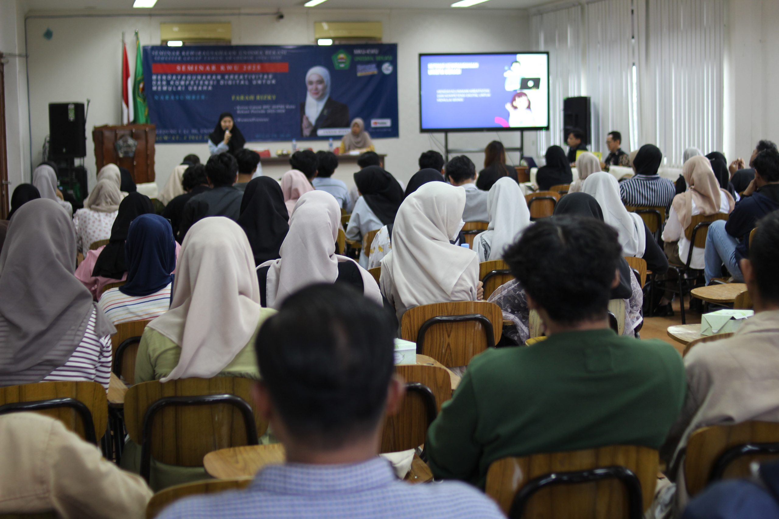 UNISMA Bekasi Gelar Seminar KWU 2025 Dorong Mahasiswa Kampus Bekasi Jadi Wirausahawan Digital (3) UNISMA Bekasi Gelar Seminar KWU 2025 Dorong Mahasiswa Kampus Bekasi Jadi Wirausahawan Digital (3)