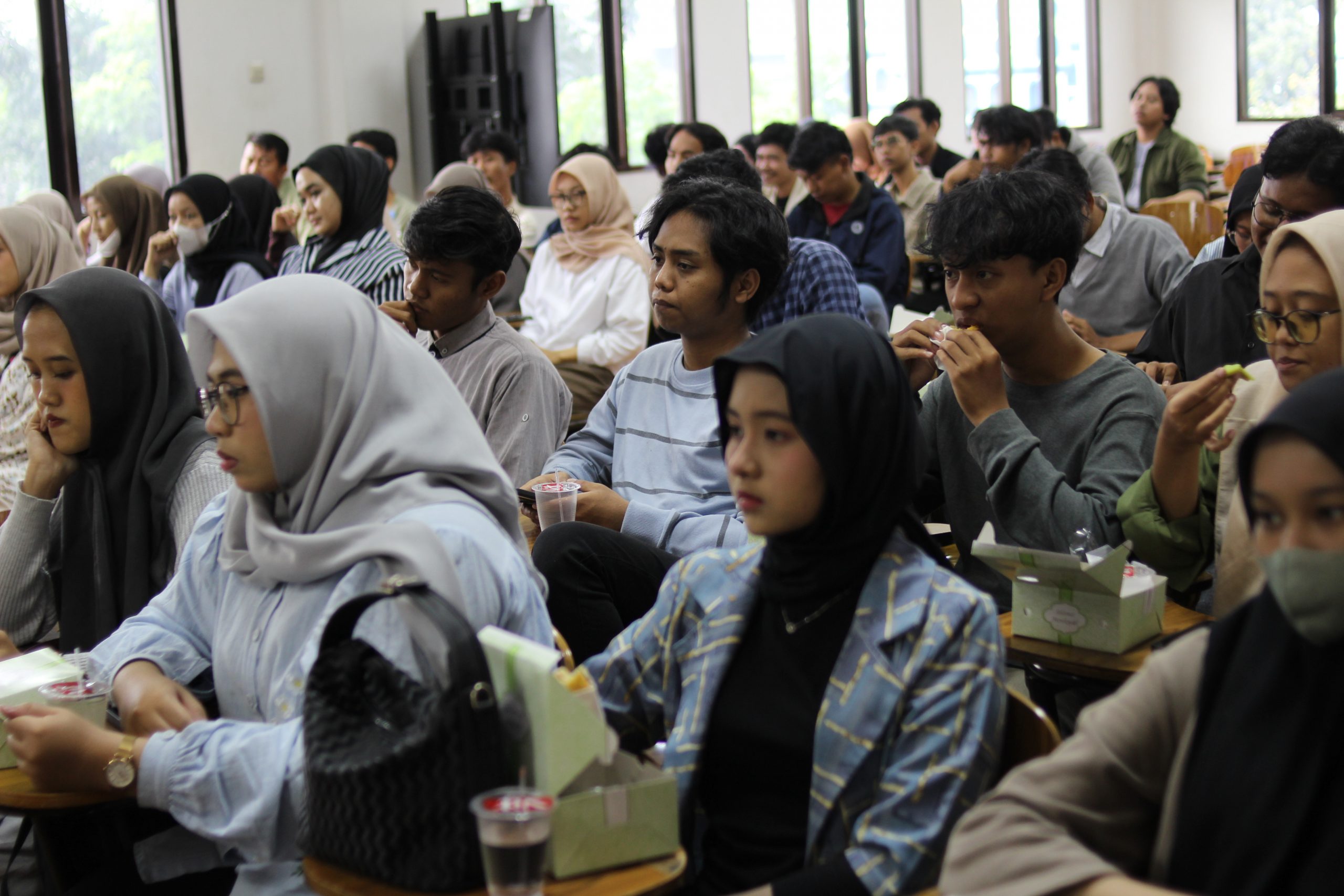 UNISMA Bekasi Gelar Seminar KWU 2025 Dorong Mahasiswa Kampus Bekasi Jadi Wirausahawan Digital (5) UNISMA Bekasi Gelar Seminar KWU 2025 Dorong Mahasiswa Kampus Bekasi Jadi Wirausahawan Digital (5)