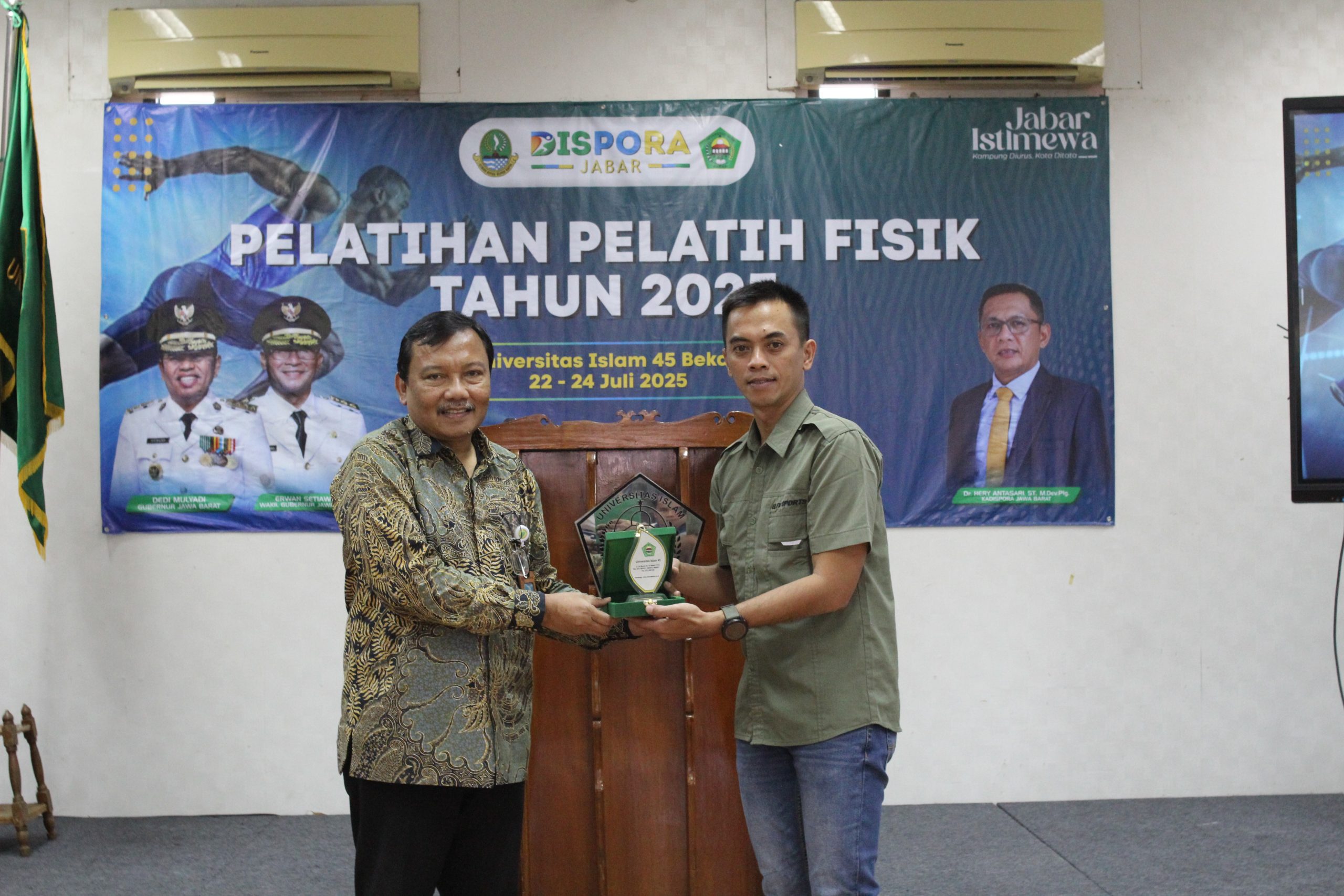 UNISMA Bekasi dan Dispora Jabar Resmi Buka Pelatihan Pelatih Fisik 2025 Tingkatkan Kompetensi di Kampus Bekasi (1) UNISMA Bekasi dan Dispora Jabar Resmi Buka Pelatihan Pelatih Fisik 2025 Tingkatkan Kompetensi di Kampus Bekasi (1)