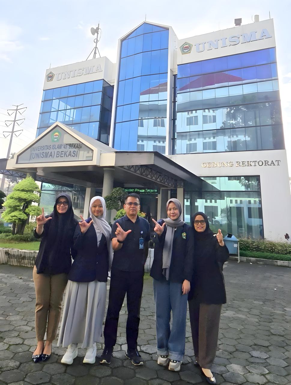 Dua-mahasiswa-Universitas-Islam-45-Universitas-Muhammadiyah-Indonesia-resmi-berangkat-mengikuti-Ahmad-Dahlan-International-Youth-Camp-ADIYC-2025-di-Yogyakarta-12 Dua-mahasiswa-Universitas-Islam-45-Universitas-Muhammadiyah-Indonesia-resmi-berangkat-mengikuti-Ahmad-Dahlan-International-Youth-Camp-ADIYC-2025-di-Yogyakarta-12