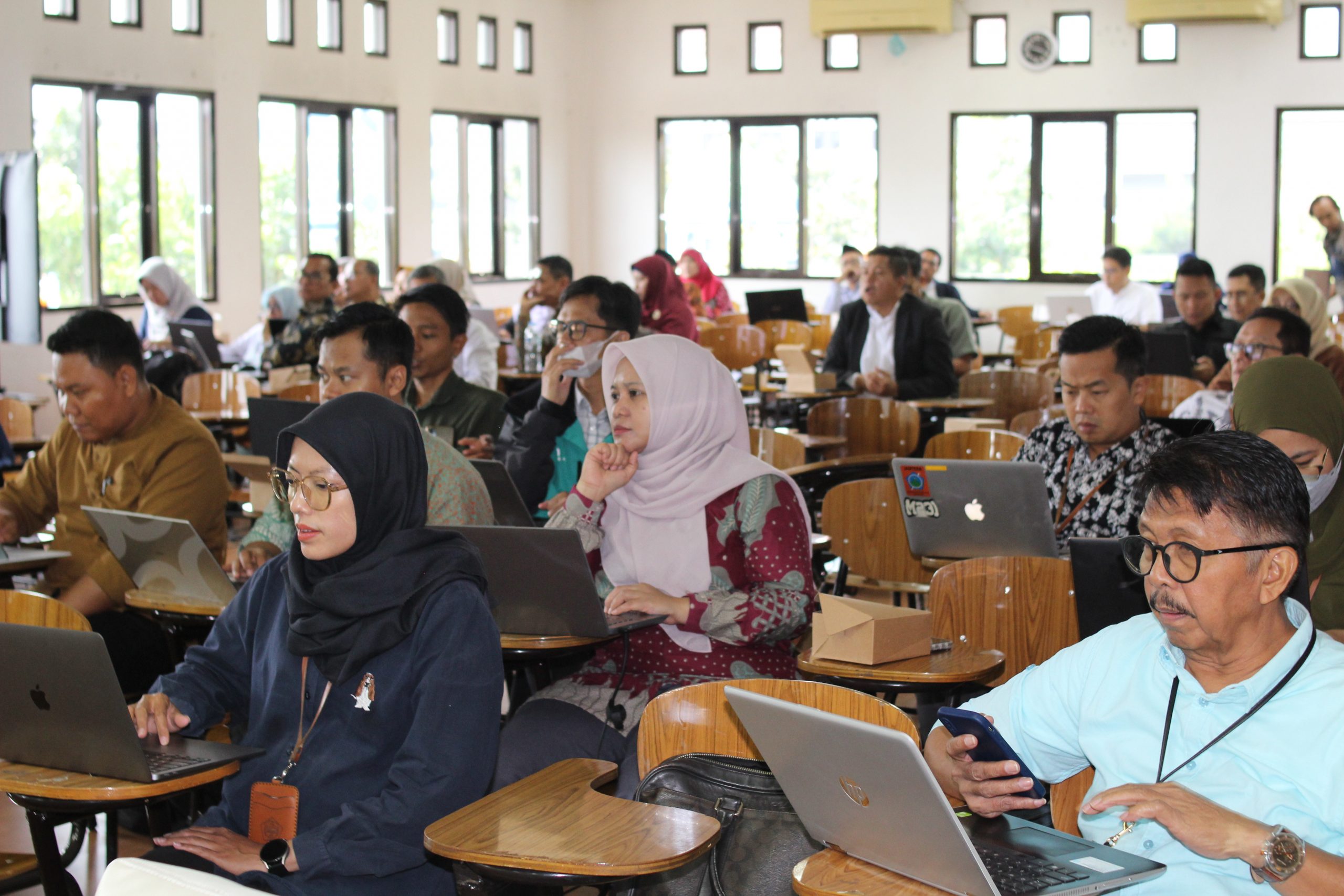 UNISMA BekasiUM.ID Bersama Majlis Dikti Litbang PP Muhammadiyah Gelar Workshop Penyusunan Renstra dan Kurikulum OBE Sesuai Permen 39 Tahun 2025 (14)ff UNISMA BekasiUM.ID Bersama Majlis Dikti Litbang PP Muhammadiyah Gelar Workshop Penyusunan Renstra dan Kurikulum OBE Sesuai Permen 39 Tahun 2025 (14)ff