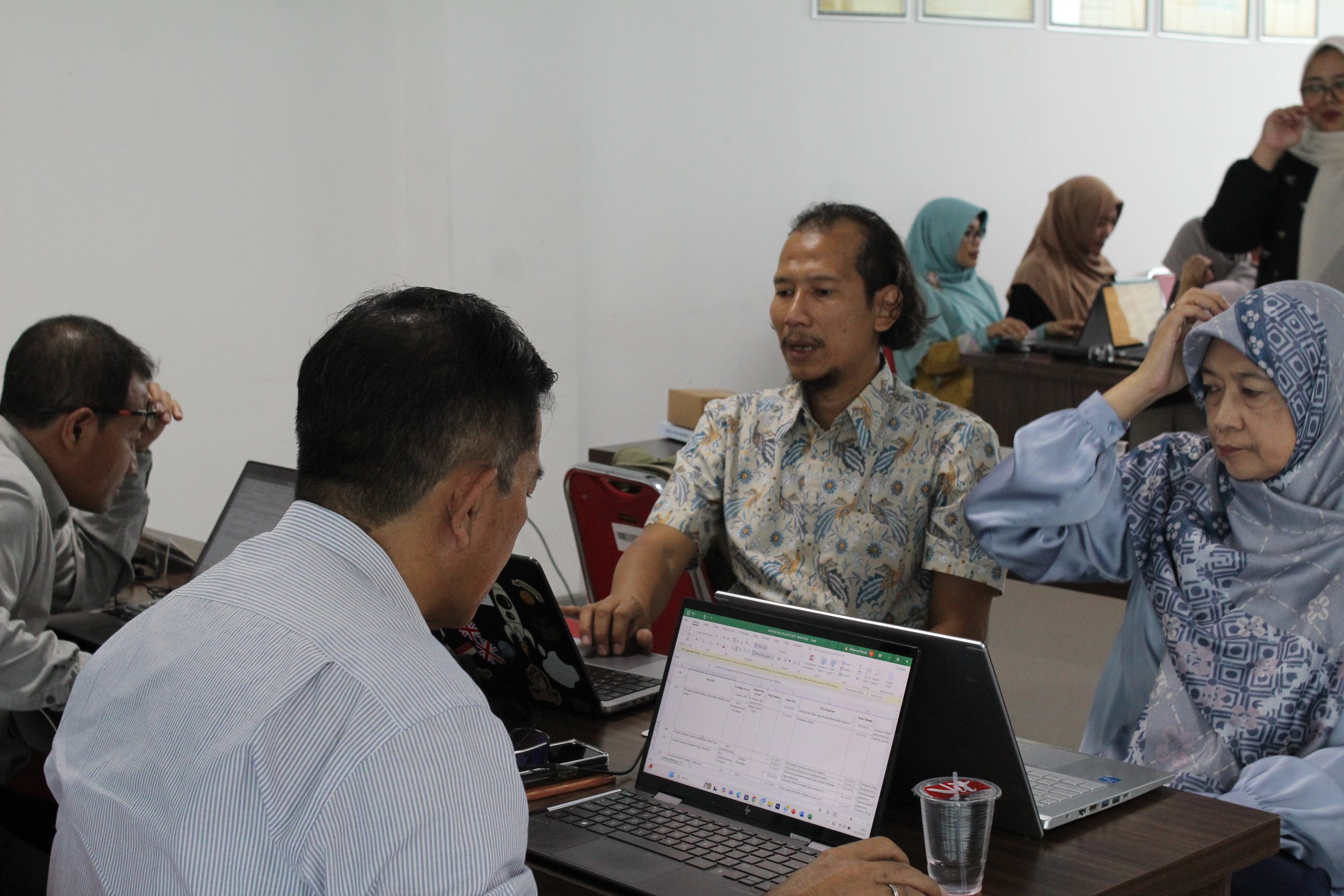 UNISMA BekasiUM.ID Bersama Majlis Dikti Litbang PP Muhammadiyah Gelar Workshop Penyusunan Renstra dan Kurikulum OBE Sesuai Permen 39 Tahun 2025 (5)ff UNISMA BekasiUM.ID Bersama Majlis Dikti Litbang PP Muhammadiyah Gelar Workshop Penyusunan Renstra dan Kurikulum OBE Sesuai Permen 39 Tahun 2025 (5)ff