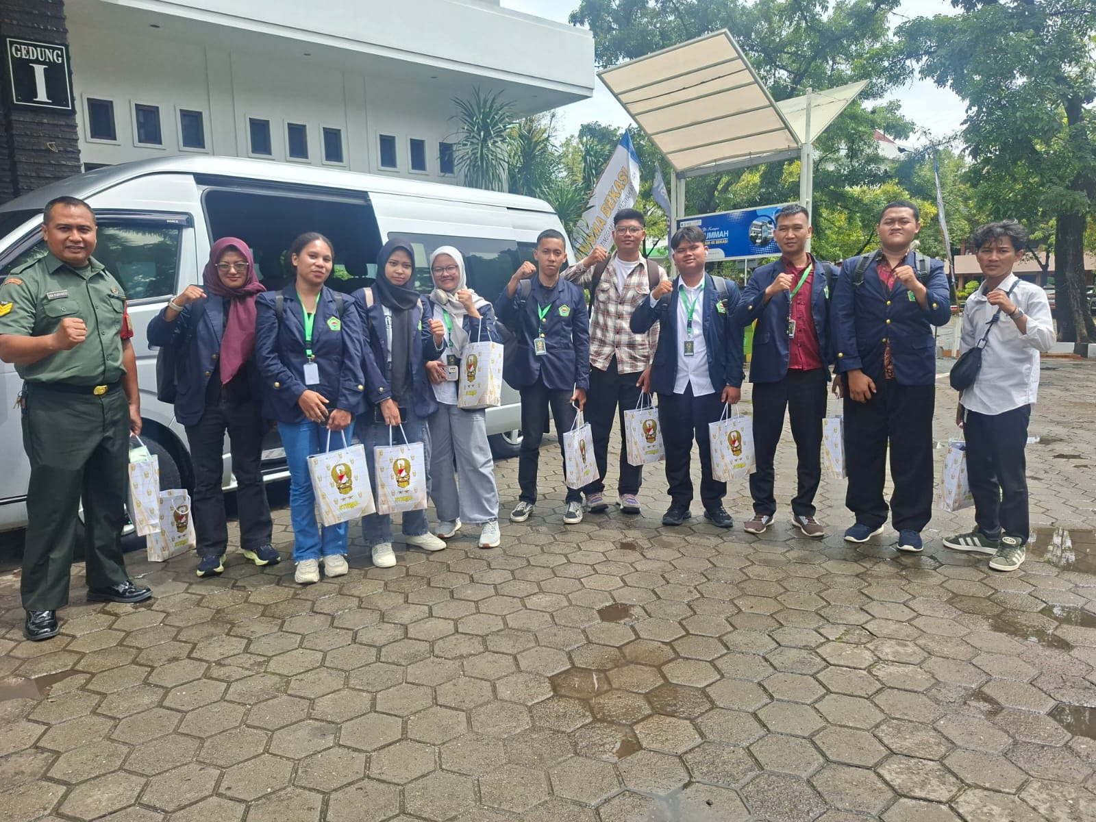 Mahasiswa UNISMA Bekasi Ikuti Giat Pembinaan Pangdam Jaya 2025 (3) Mahasiswa UNISMA Bekasi Ikuti Giat Pembinaan Pangdam Jaya 2025 (3)