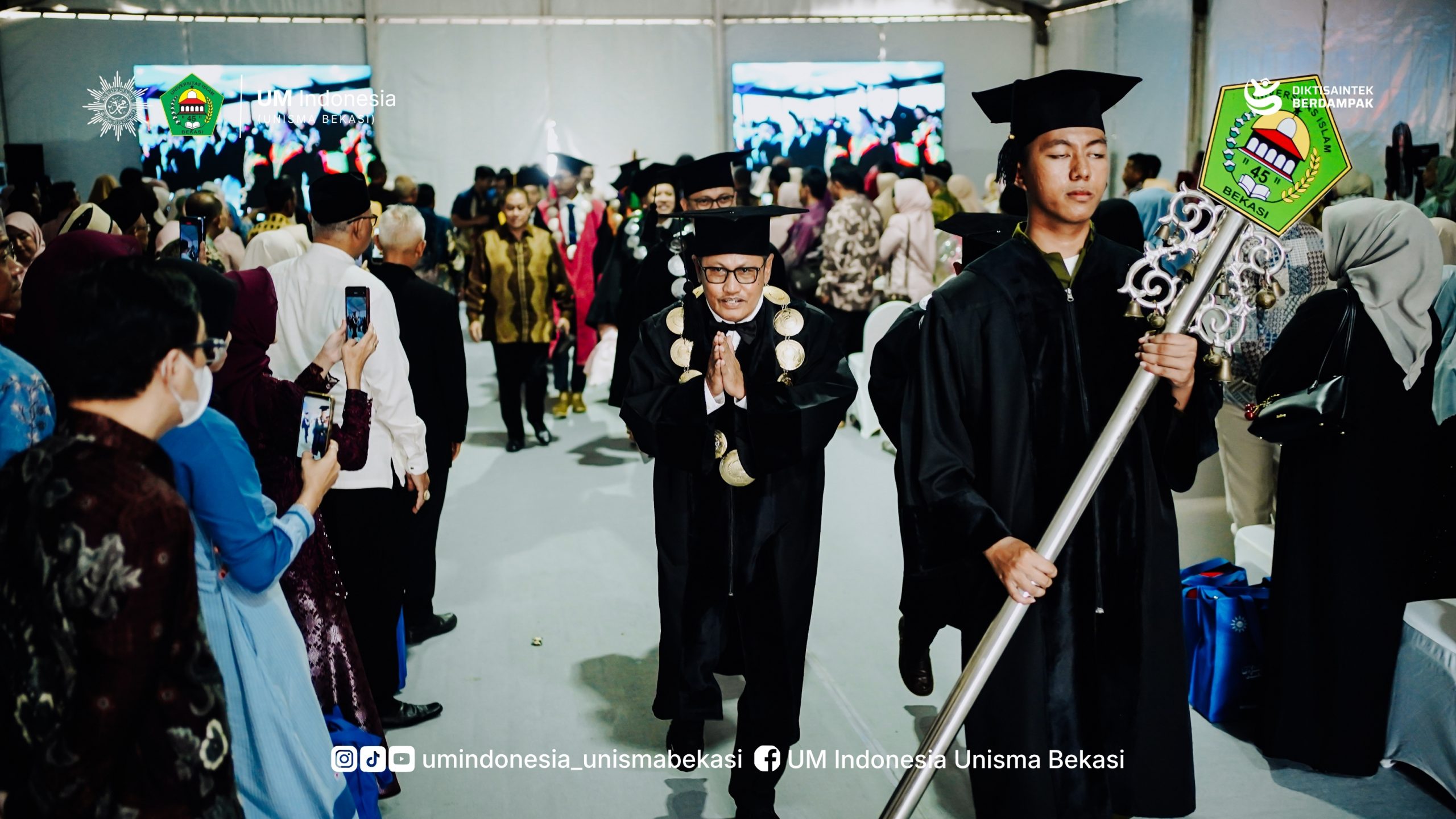 kolase wisuda 47 (14) kolase wisuda 47 (14)